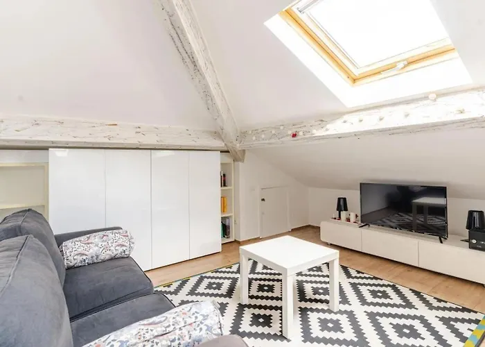 Mansarda In Pieno Centro - 500mt Da Ariston E Ciclabile Apartment