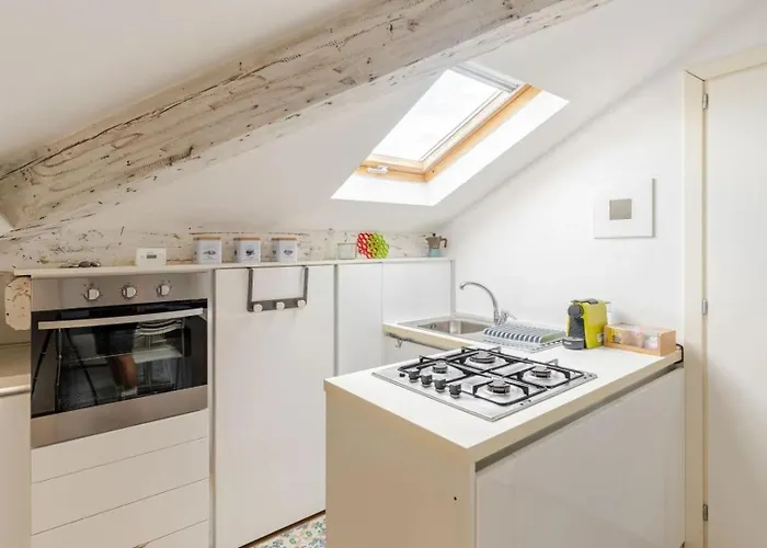 Apartament Mansarda In Pieno Centro - 500mt Da Ariston E Ciclabile San Remo