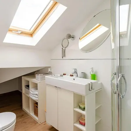 Mansarda In Pieno Centro - 500mt Da Ariston E Ciclabile Appartamento